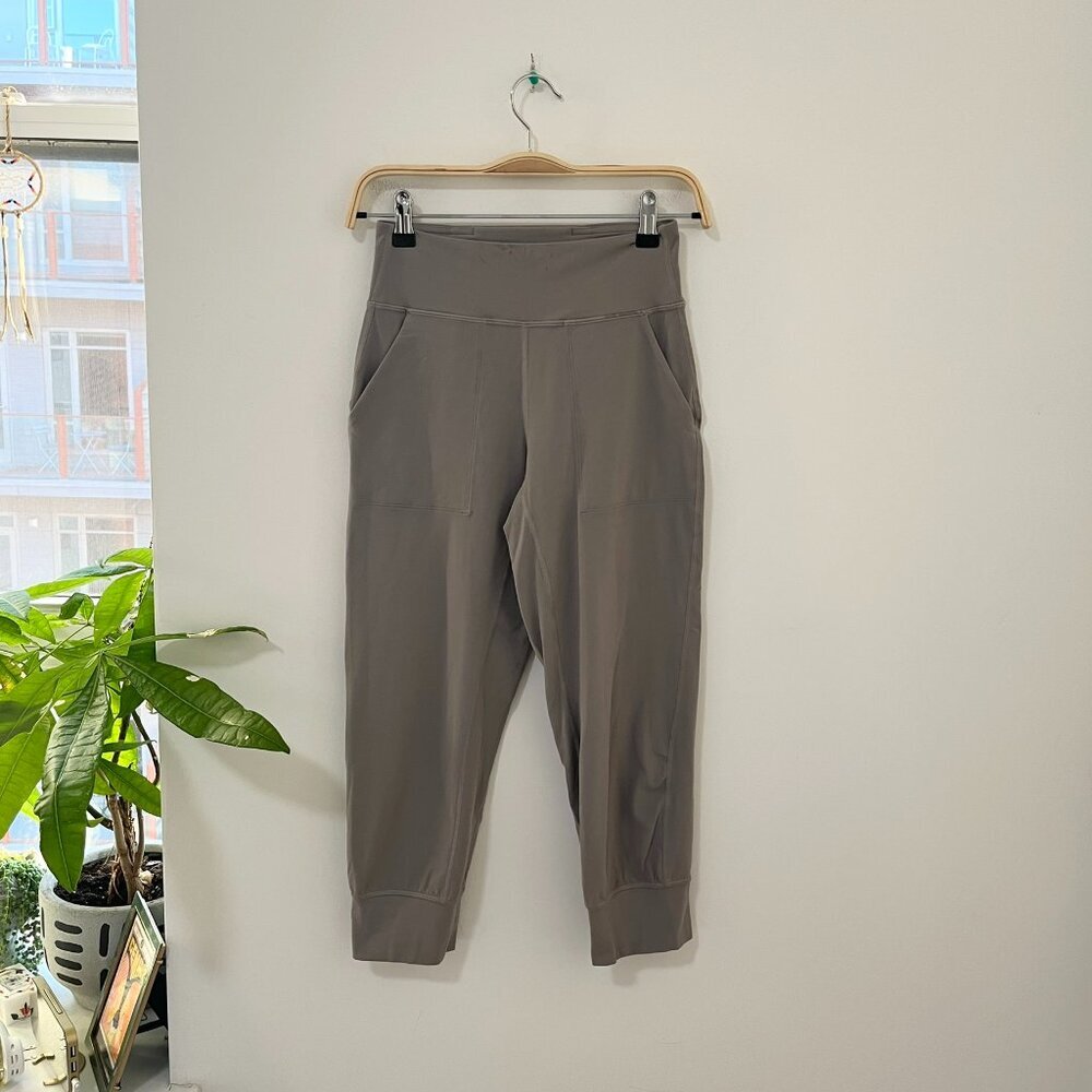 Lululemon Slate Gray Align Crop Joggers Size 4